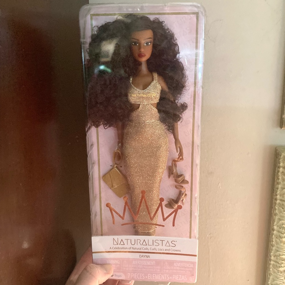 Naturalistas doll